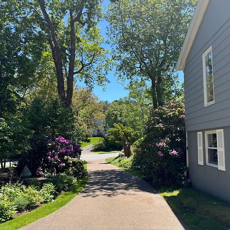 Nostalgic Enchanting Home Halifax Exterior photo