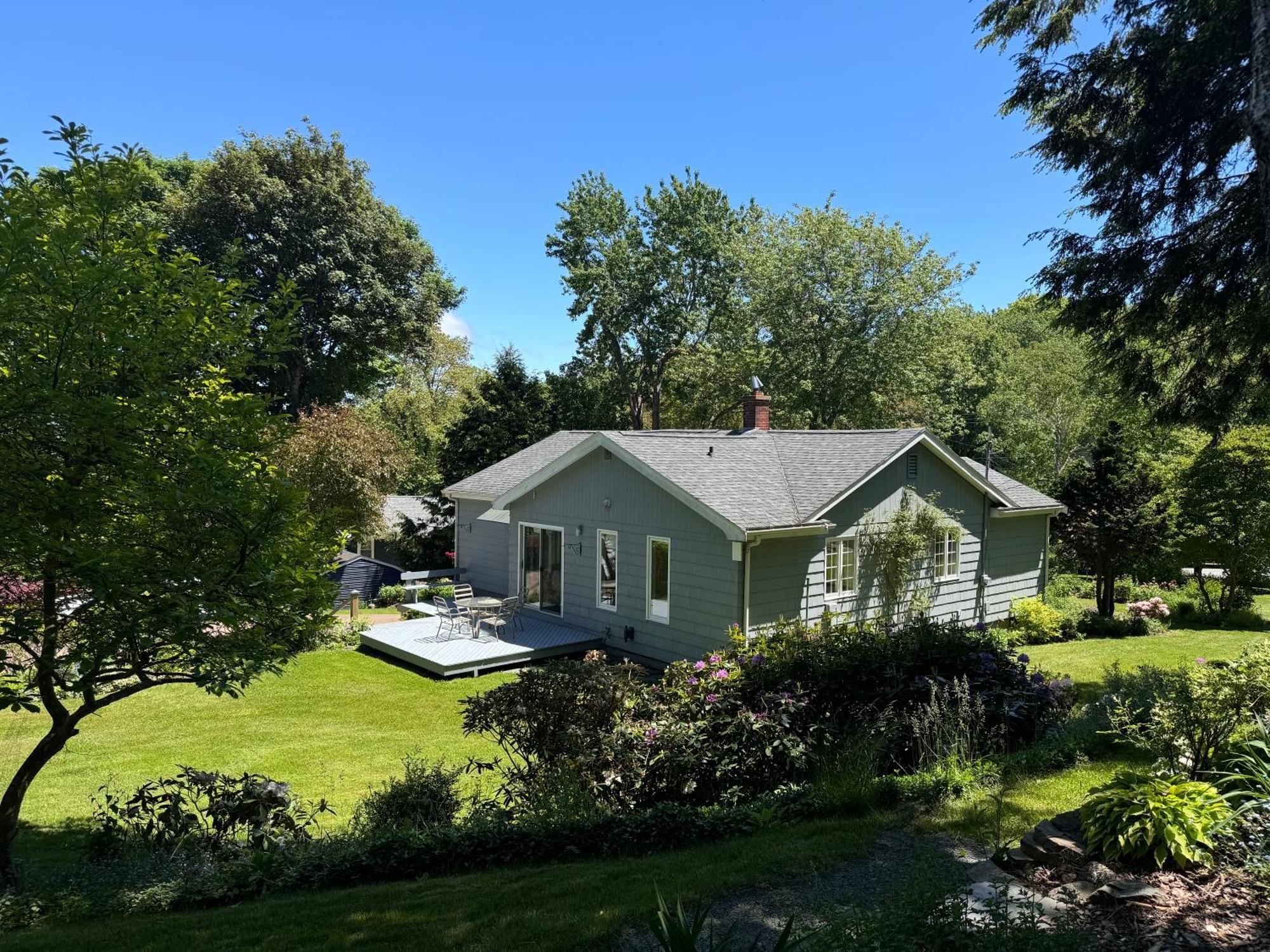 Nostalgic Enchanting Home Halifax Exterior photo