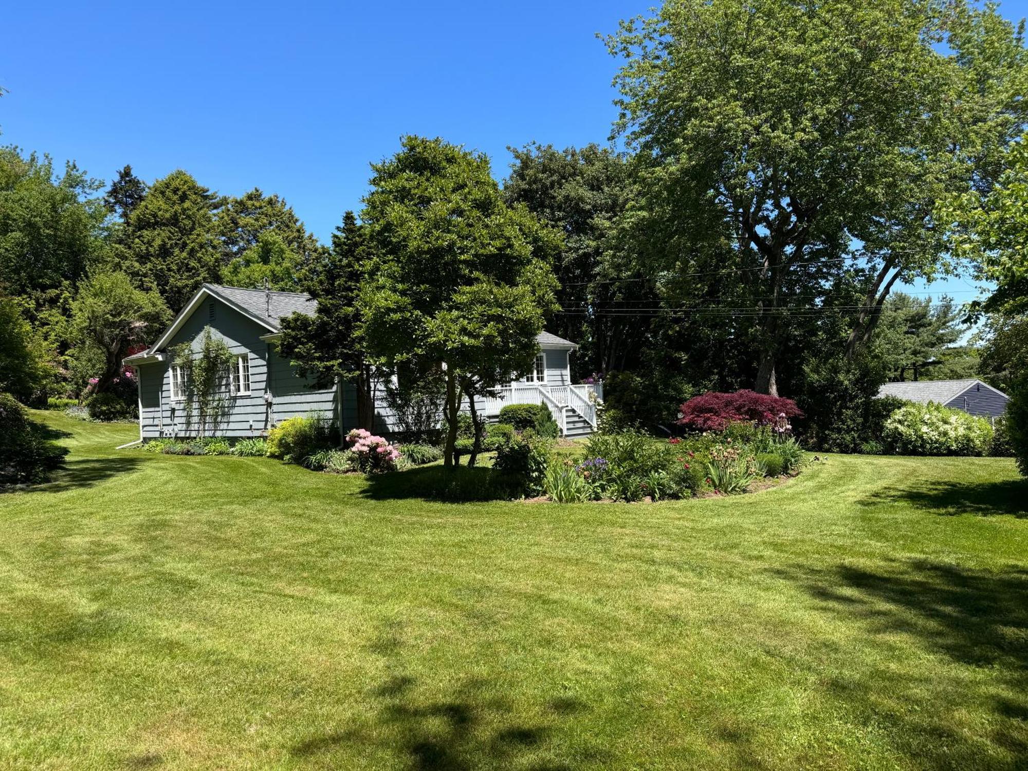 Nostalgic Enchanting Home Halifax Exterior photo