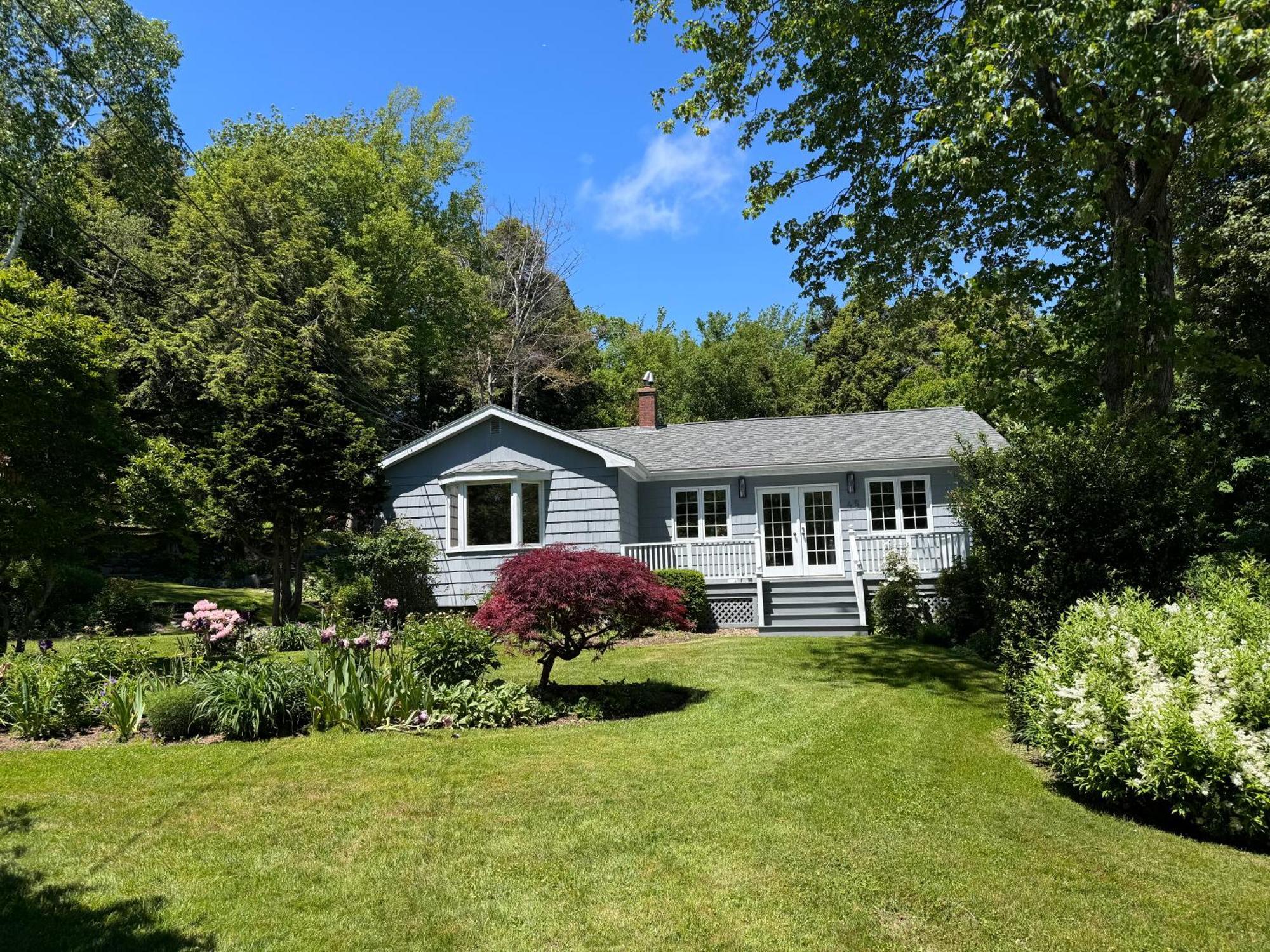 Nostalgic Enchanting Home Halifax Exterior photo