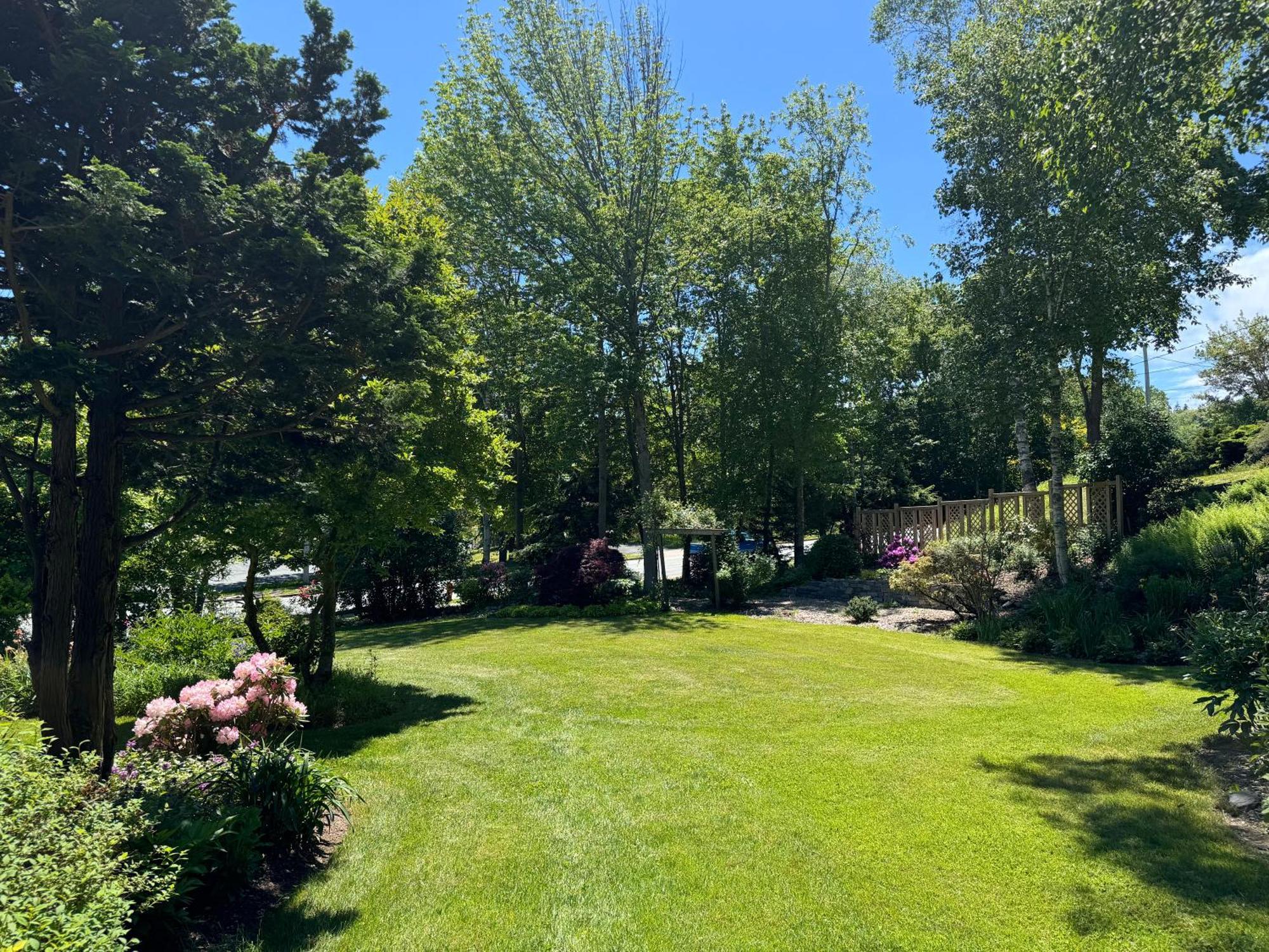 Nostalgic Enchanting Home Halifax Exterior photo